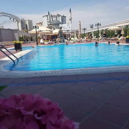 Buyukhanli Park