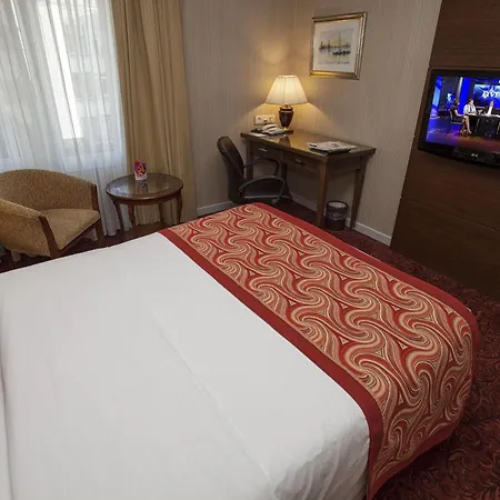 Buyukhanli Park 호텔 4*
