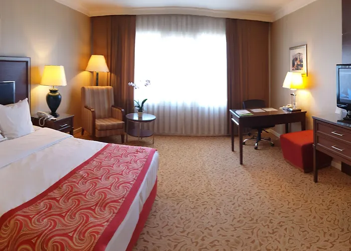 Buyukhanli Park ホテル 4*