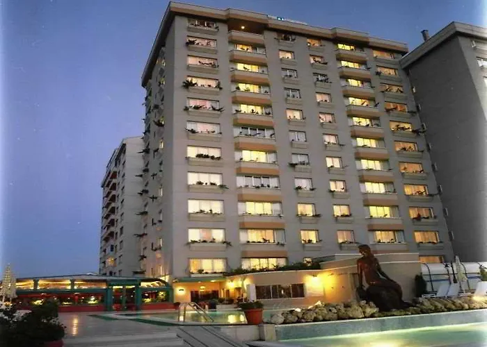 Buyukhanli Park ホテル