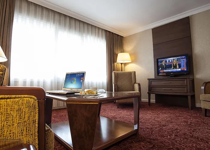 Buyukhanli Park Ankara